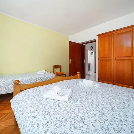 Apartment Apartman Bojiv *