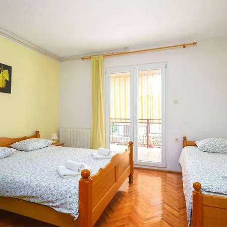Apartment Apartman Bojiv